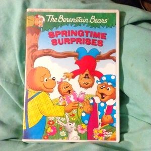DVD The Bernstein Bears Springtime Surprises. Preowned fullscreen edition.